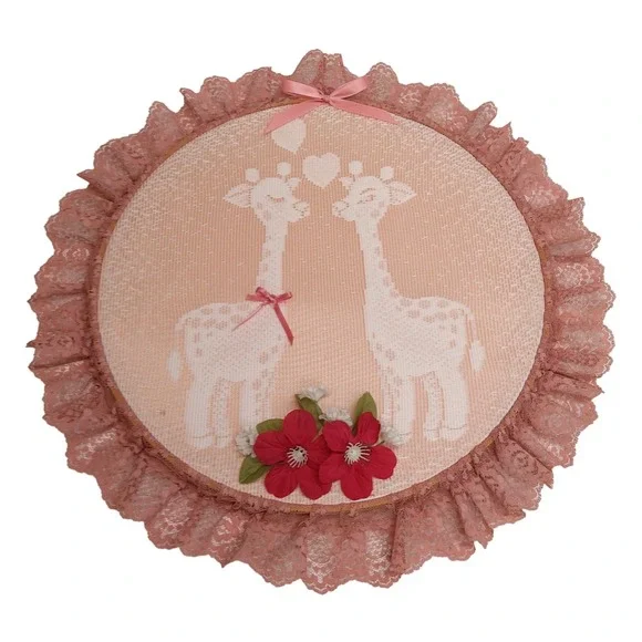 Vintage Handmade Giraffe Hearts Flowers Round - Picture 1 of 4